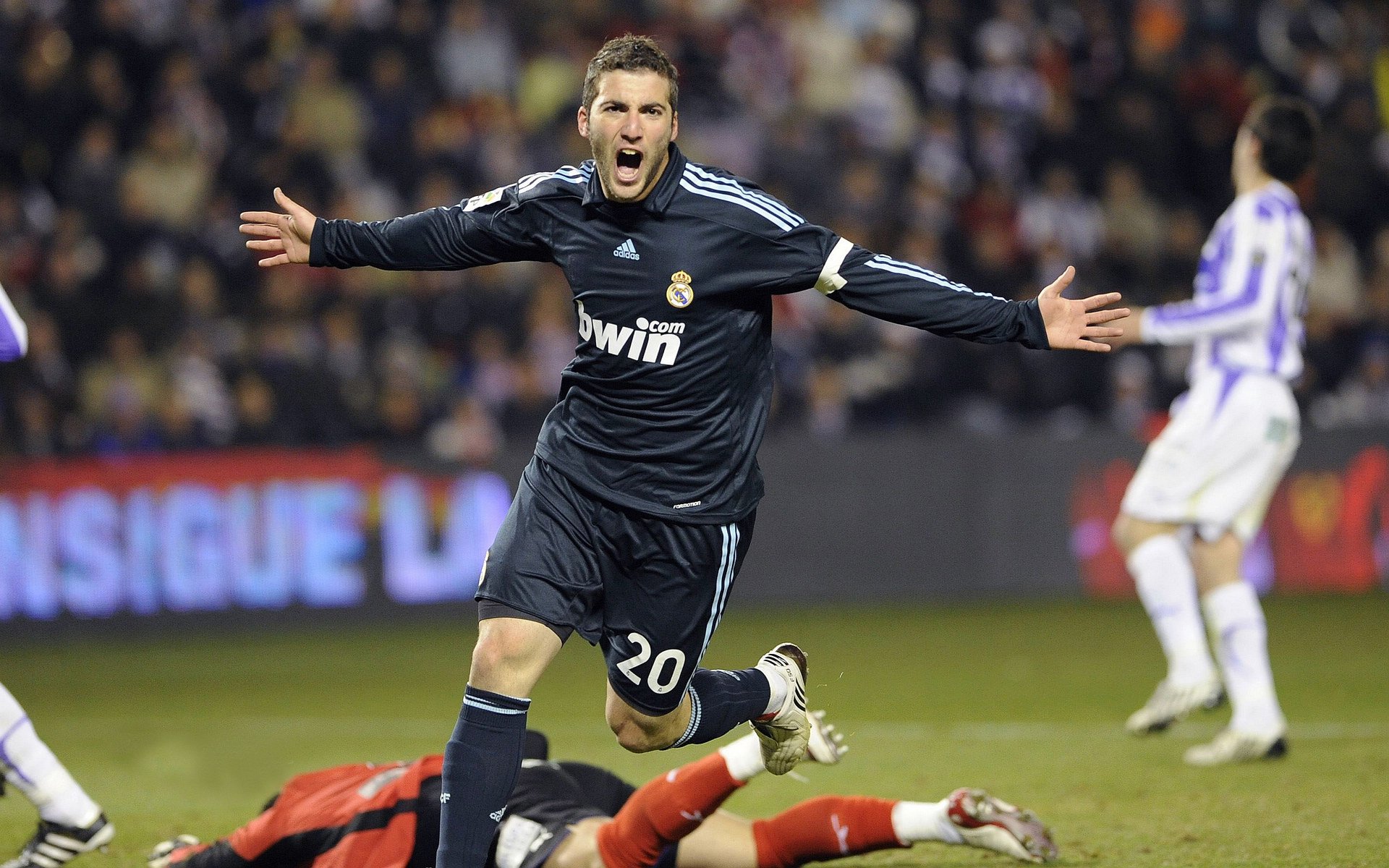 “石破天惊：破纪录比赛诞生，多项数据刷新历史”，石破天惊的两大震撼